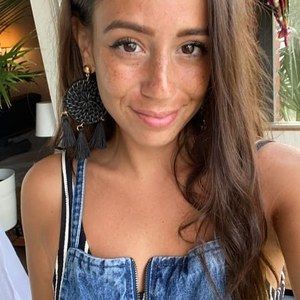 Meet your Posher, Natasha